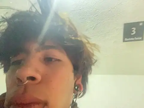 kirito kun online show from March 18, 2026, 4:52 pm