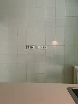 Hannah Kiim online show from April 3, 2026, 11:27 am