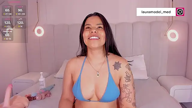 Snapshot of riri_candy chatting on January 11, 2026, 3:46 am riri candy online show from January 11, 2026, 3:46 am