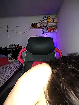 esmeralda jadees online show from January 5, 2026, 8:45 pm