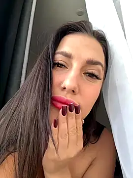 Snapshot of AleksandraRich chatting on September 18, 2025, 3:31 am AleksandraRich online show from September 18, 2025, 3:31 am