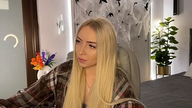 Snapshot of OhMyEmma chatting on October 27, 2025, 1:17 am OhMyEmma online show from October 27, 2025, 1:17 am