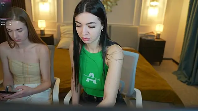 Molly Crazy  online show from March 21, 2025, 9:34 am