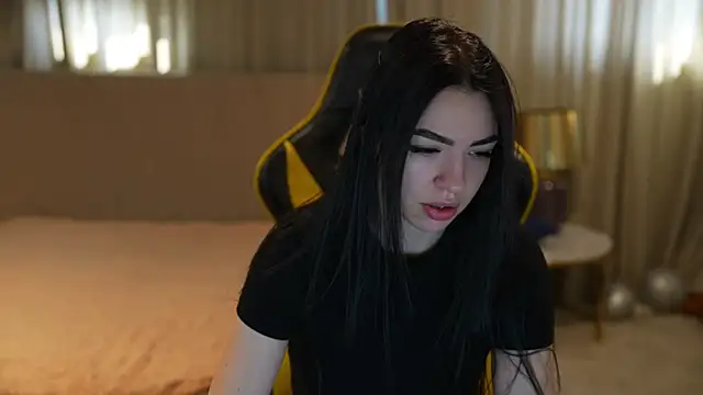 Molly Crazy  online show from March 22, 2025, 8:40 am