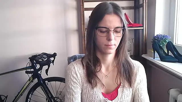 Snapshot of love_megi chatting on February 1, 2026, 7:39 am love megi online show from February 1, 2026, 7:39 am