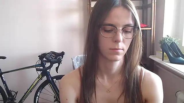 Snapshot of love_megi chatting on March 3, 2026, 2:24 pm love megi online show from March 3, 2026, 2:24 pm