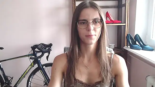 Snapshot of love_megi chatting on April 3, 2026, 1:28 pm love megi online show from April 3, 2026, 1:28 pm