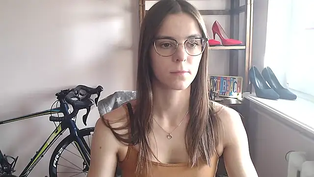 Snapshot of love_megi chatting on July 2, 2026, 1:39 pm love megi online show from July 2, 2026, 1:39 pm