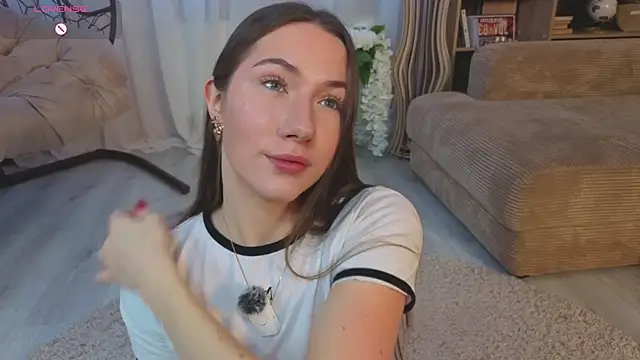 Kira mindnes online show from November 21, 2025, 6:12 am