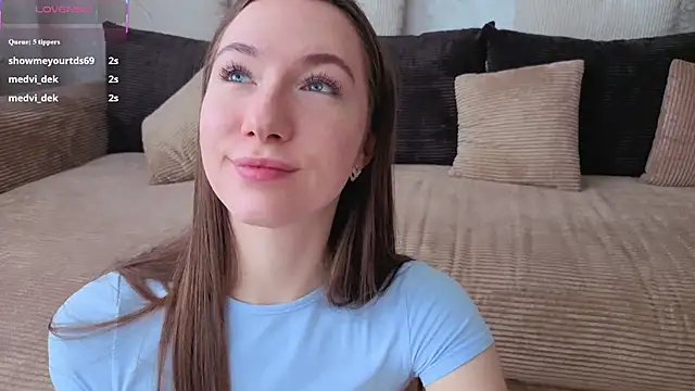 Snapshot of Kira_mindnes chatting on April 23, 2026, 6:31 am Kira mindnes online show from April 23, 2026, 6:31 am