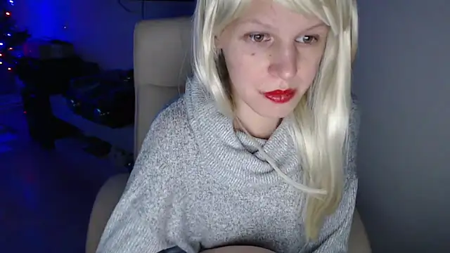 Snapshot of ElssaRush chatting on December 19, 2025, 9:39 pm ElssaRush online show from December 19, 2025, 9:39 pm