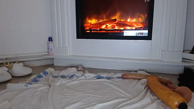 ElssaRush online show from November 29, 2025, 12:49 pm