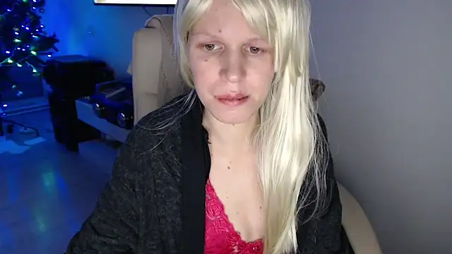 Snapshot of ElssaRush chatting on December 22, 2025, 4:56 am ElssaRush online show from December 22, 2025, 4:56 am