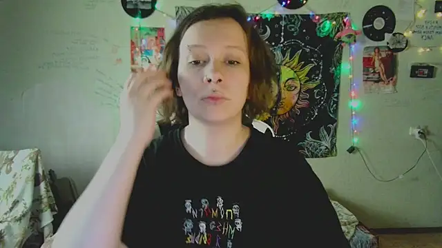 Snapshot of Lil_foxxx chatting on October 26, 2025, 11:05 pm Lil foxxx online show from October 26, 2025, 11:05 pm