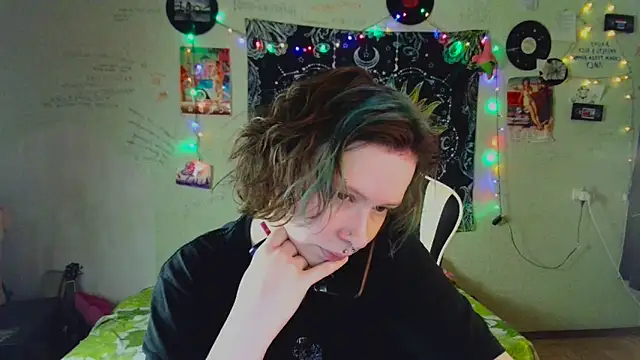 Snapshot of Lil_foxxx chatting on November 20, 2025, 11:44 am Lil foxxx online show from November 20, 2025, 11:44 am