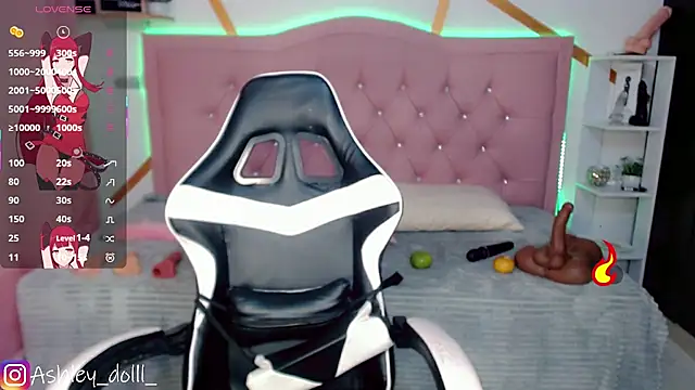 Snapshot of Ashley_dolll chatting on November 4, 2025, 9:07 pm Ashley dolll online show from November 4, 2025, 9:07 pm