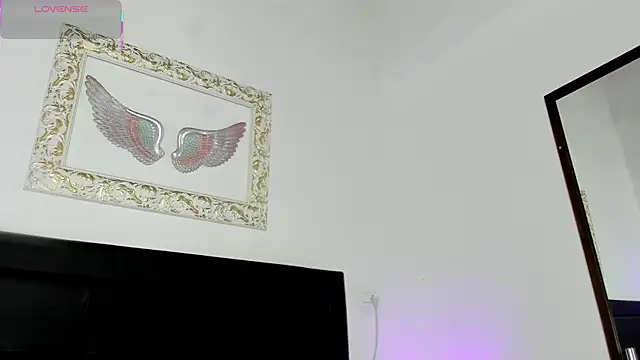 Snapshot of Lola_Blondie chatting on September 12, 2025, 12:16 pm Lola Blondie online show from September 12, 2025, 12:16 pm