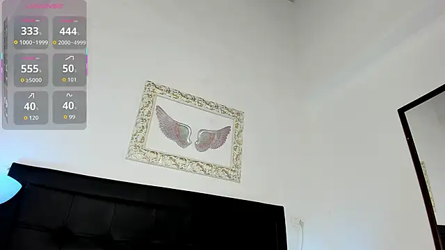 Lola Blondie online show from September 30, 2025, 12:11 pm