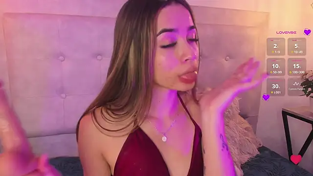 Snapshot of Lola_Blondie chatting on March 14, 2025, 3:03 pm Lola Blondie online show from March 14, 2025, 3:03 pm