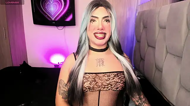 Snapshot of Sophie_whitexxx chatting on January 11, 2026, 6:04 pm Sophie whitexxx online show from January 11, 2026, 6:04 pm