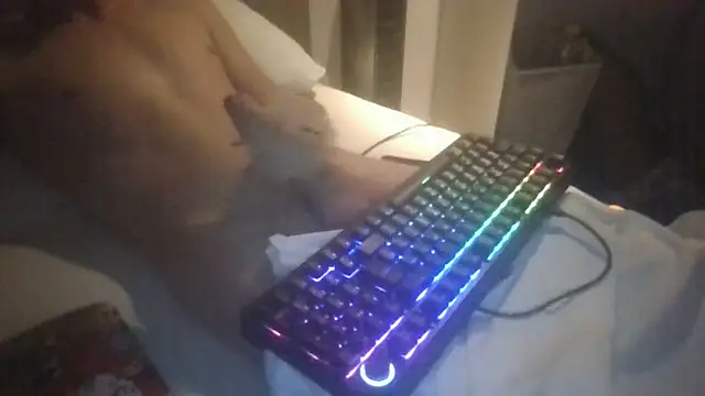 macford1 online show from October 2, 2025, 11:52 pm