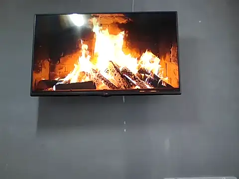 Snapshot of DaphneRosses chatting on November 11, 2025, 2:12 pm DaphneRosses online show from November 11, 2025, 2:12 pm