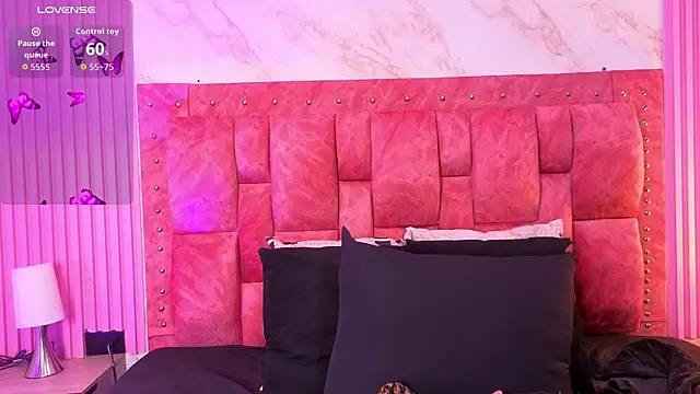 Snapshot of goldilockss15 chatting on March 25, 2026, 11:09 am goldilockss15 online show from March 25, 2026, 11:09 am