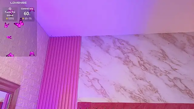 Snapshot of goldilockss15 chatting on April 10, 2026, 11:28 am goldilockss15 online show from April 10, 2026, 11:28 am