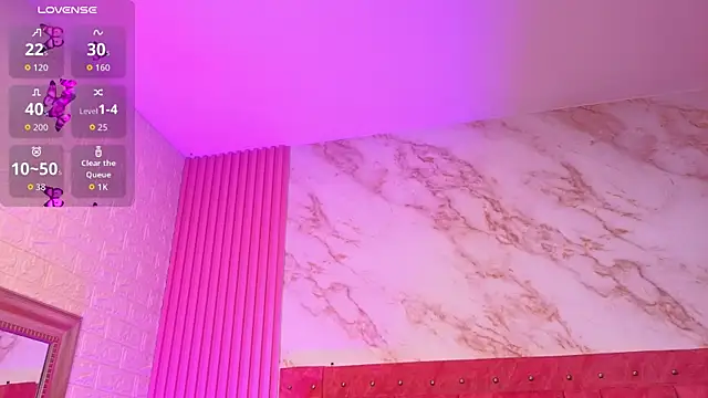 Snapshot of goldilockss15 chatting on April 12, 2026, 12:30 pm goldilockss15 online show from April 12, 2026, 12:30 pm