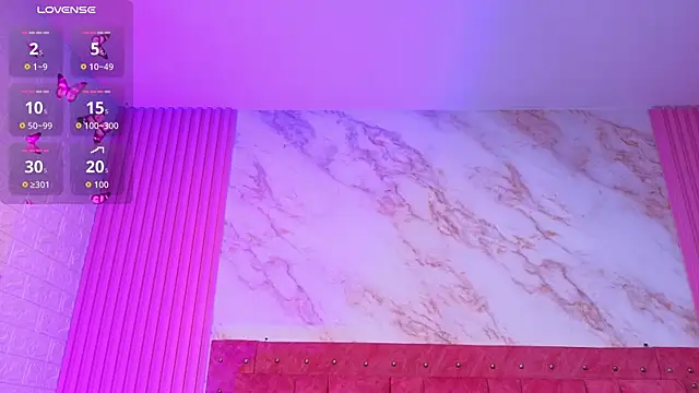 Snapshot of goldilockss15 chatting on April 11, 2026, 11:25 am goldilockss15 online show from April 11, 2026, 11:25 am