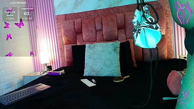 Snapshot of goldilockss15 chatting on November 5, 2025, 3:20 am goldilockss15 online show from November 5, 2025, 3:20 am