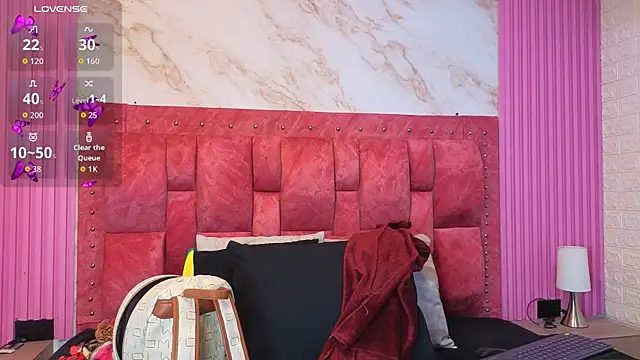 Snapshot of goldilockss15 chatting on April 6, 2026, 11:00 am goldilockss15 online show from April 6, 2026, 11:00 am