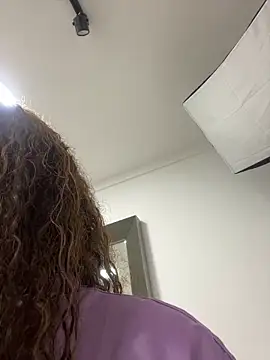 Snapshot of AlesiaCooper chatting on December 5, 2025, 9:34 pm AlesiaCooper online show from December 5, 2025, 9:34 pm