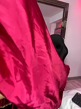 Snapshot of AlesiaCooper chatting on October 3, 2025, 11:28 pm AlesiaCooper online show from October 3, 2025, 11:28 pm