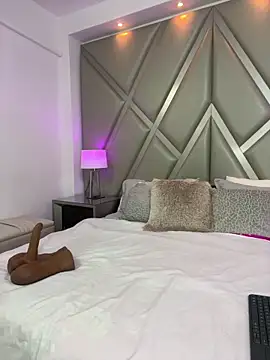 Snapshot of AlesiaCooper chatting on December 15, 2025, 8:03 pm AlesiaCooper online show from December 15, 2025, 8:03 pm