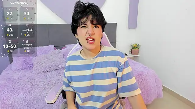 Snapshot of emma_cute7 chatting on April 2, 2026, 9:49 am emma cute7 online show from April 2, 2026, 9:49 am