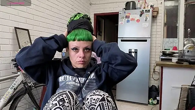 freyaa sorcerees online show from October 17, 2025, 1:24 pm