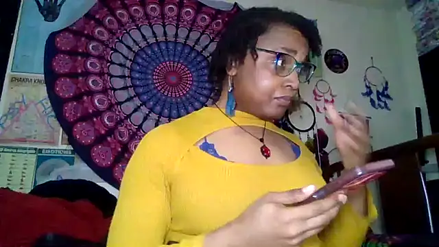 Snapshot of GardeniaFields chatting on May 1, 2026, 7:24 am GardeniaFields online show from May 1, 2026, 7:24 am