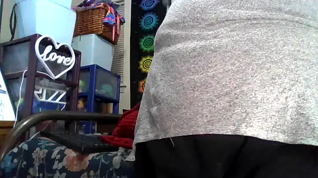 GardeniaFields online show from November 7, 2025, 8:08 am