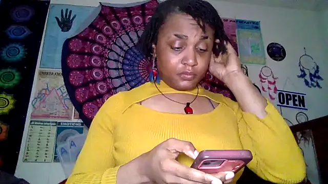Snapshot of GardeniaFields chatting on April 29, 2026, 9:24 am GardeniaFields online show from April 29, 2026, 9:24 am