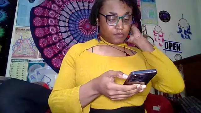 Snapshot of GardeniaFields chatting on April 28, 2026, 7:02 am GardeniaFields online show from April 28, 2026, 7:02 am