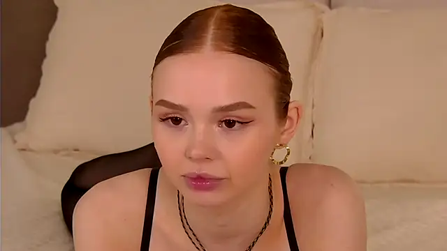 MiraBliss online show from September 18, 2025, 6:00 pm