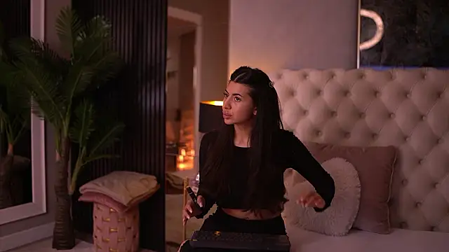 TanyaVonDe online show from March 14, 2026, 5:52 pm