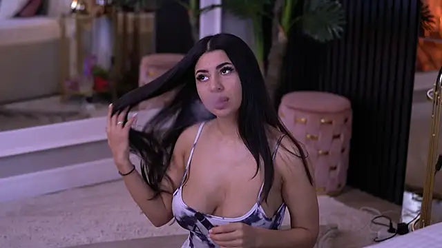 TanyaVonDe online show from March 25, 2026, 5:12 pm