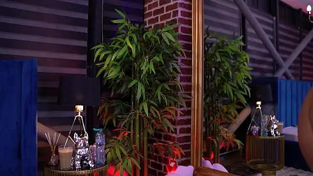 TanyaVonDe online show from February 25, 2026, 9:03 pm