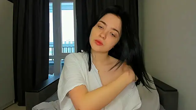 Minx Night CityXq online show from December 17, 2025, 7:13 am