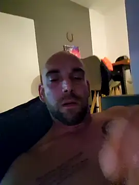 Snapshot of Smokeym123 chatting on September 13, 2025, 9:15 pm Smokeym123 online show from September 13, 2025, 9:15 pm