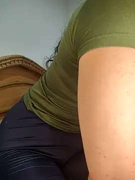 Snapshot of hotsexass chatting on December 17, 2025, 7:30 pm hotsexass online show from December 17, 2025, 7:30 pm