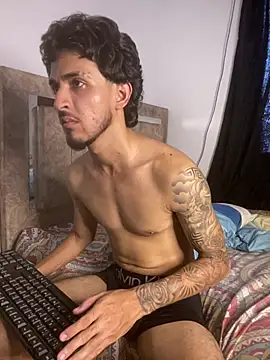 Snapshot of Zayn_kane chatting on May 17, 2026, 5:13 pm Zayn kane online show from May 17, 2026, 5:13 pm