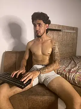 Snapshot of Zayn_kane chatting on April 28, 2026, 2:38 am Zayn kane online show from April 28, 2026, 2:38 am
